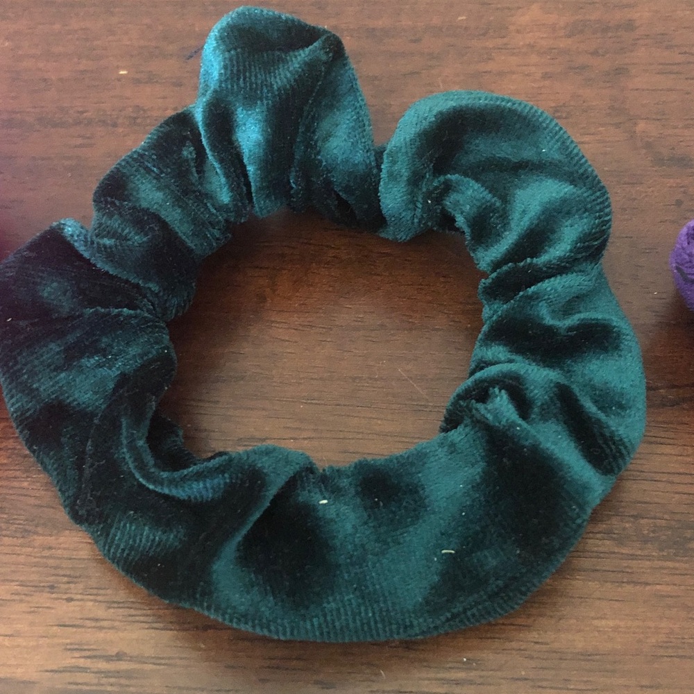 🎉 Women’s Velvet Hair Scrunchie Set - Picture 3 of 7